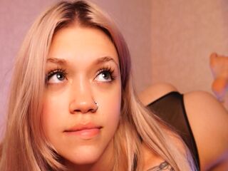 KiraSardewys's Chat Profile Image