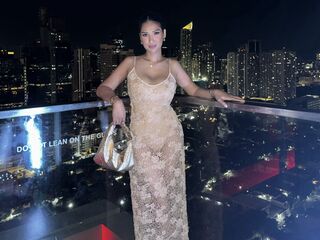 LindaBaze's Australian live cam shows Profile Image