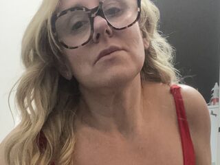 SophiaHillUk's Live official Profile Image